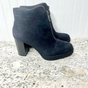 White Mountain “Thoughtful” Ankle Boots Size 10